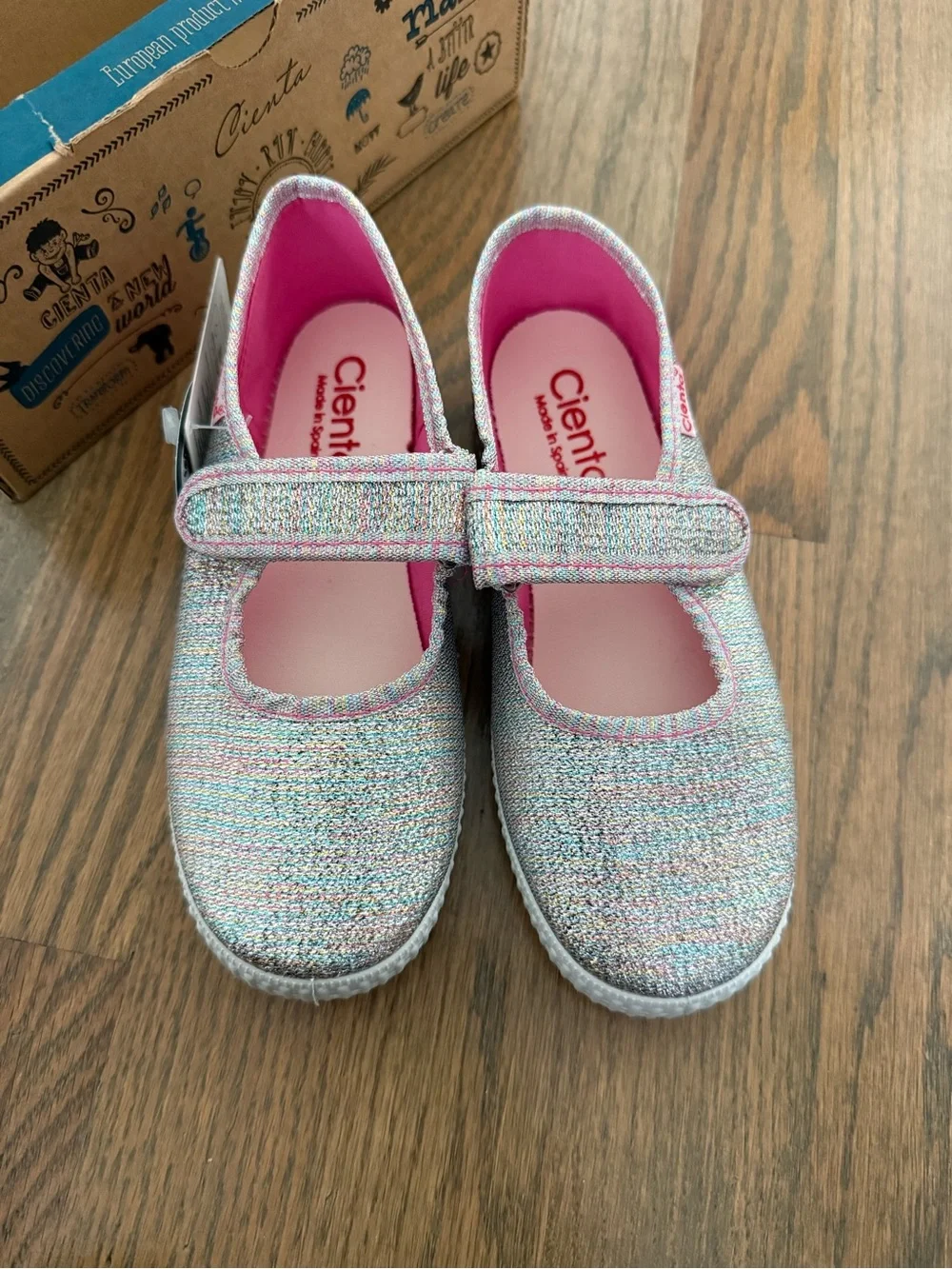 Brand new in box* Girl’s Cienta Multicolor  Mary Jane Shoes with Pink Lining